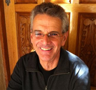 Howard  Winant headshot